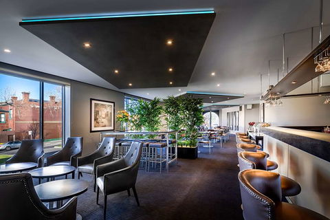 Best Western Plus Travel Inn Hotel - Sunshine Coast Guide 12