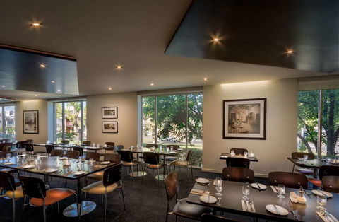 Best Western Plus Travel Inn Hotel - Sunshine Coast Guide 13