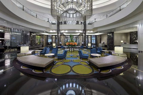 Crown Towers Melbourne - Sunshine Coast Guide 1