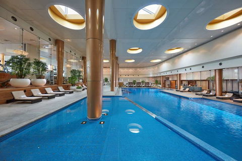 Crown Towers Melbourne - Sunshine Coast Guide 7