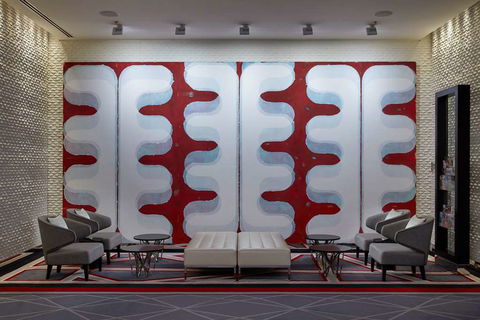 Crown Promenade Hotel - Sunshine Coast Guide 2