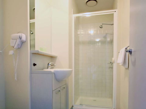 Arrow On Swanston - Sunshine Coast Guide 5