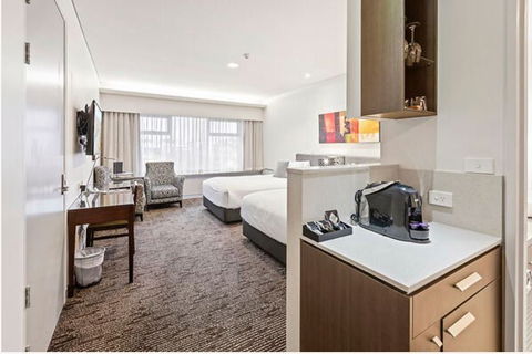 Alexandra Hills Hotel - Sunshine Coast Guide 6
