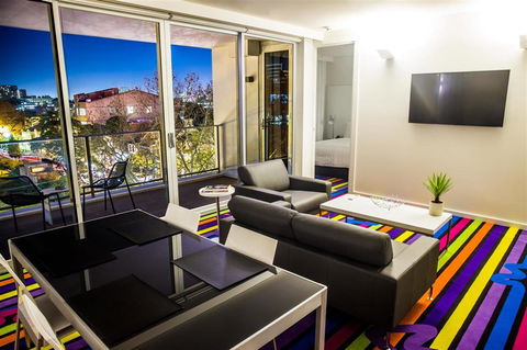 Adge Apartment Hotel - Sunshine Coast Guide 5