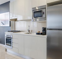 Meriton Suites Zetland - Sunshine Coast Guide