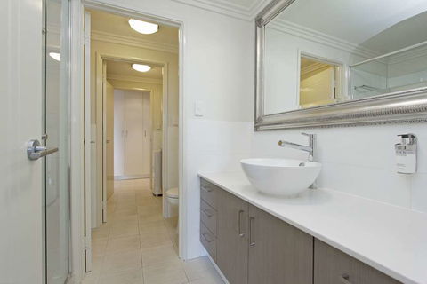 Zappeion Apartments - Sunshine Coast Guide 2