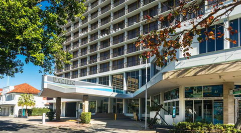 Pacific Hotel Cairns - Sunshine Coast Guide 1