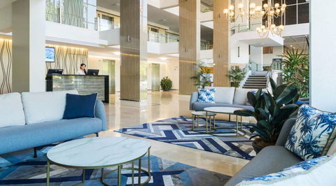 Pacific Hotel Cairns - Sunshine Coast Guide 2