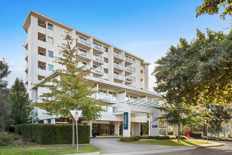 Adina Serviced Apts Canberra Dickson - Sunshine Coast Guide 2