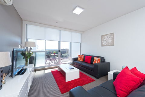Astra Apartments North Sydney - Sunshine Coast Guide 0