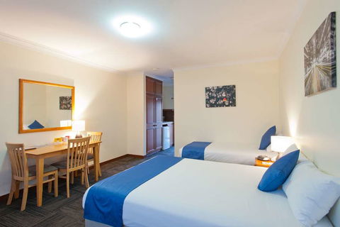 Admiral Motel Bunbury - Sunshine Coast Guide 0