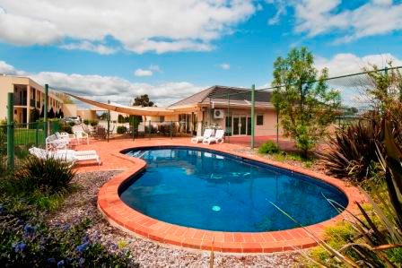 Nagambie Waterfront Motel - Sunshine Coast Guide 2