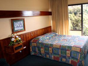 Village Family Motor Inn - Sunshine Coast Guide 0