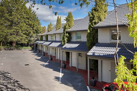 Elphin Villas - Sunshine Coast Guide 0