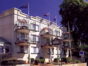 Parklane Motel - Sunshine Coast Guide 0
