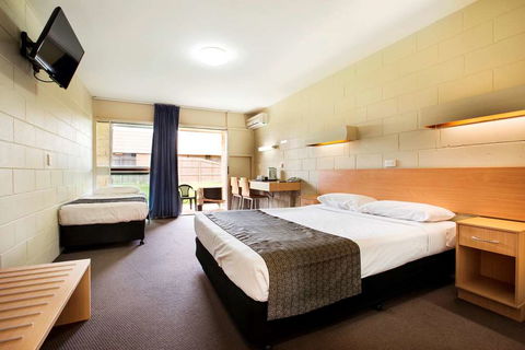 Dalrymple Motel - Sunshine Coast Guide 2