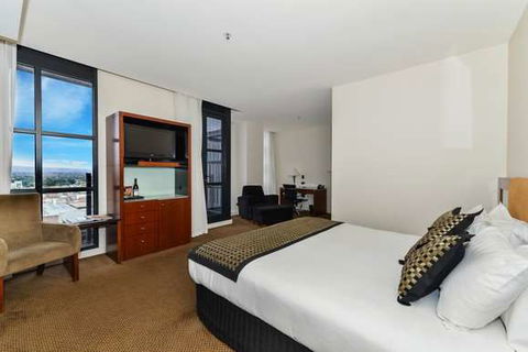 Peppers Waymouth Hotel - Sunshine Coast Guide 2