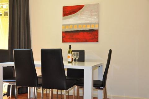 RNR Apartments, Adelaide - Sunshine Coast Guide 2