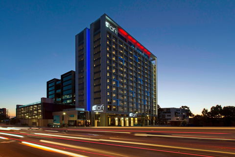 Aloft Perth - Sunshine Coast Guide 0