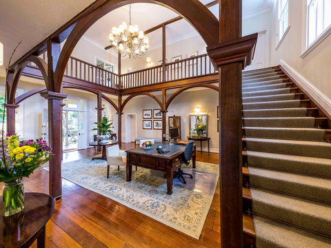 Grand Mercure Basildene Manor - Sunshine Coast Guide 2