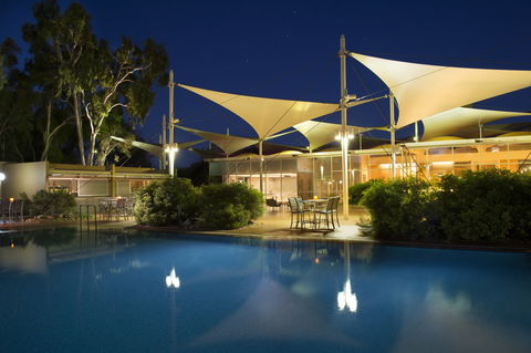 Sails In The Desert Hotel - Sunshine Coast Guide 6
