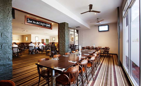 Dalrymple Motel - Sunshine Coast Guide 7