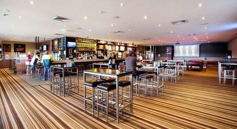 Dalrymple Motel - Sunshine Coast Guide 8