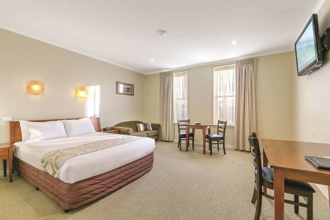 Lake Inn Ballarat - Sunshine Coast Guide 4