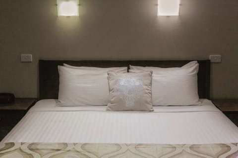 Lake Inn Ballarat - Sunshine Coast Guide 9