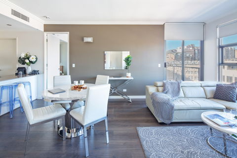 Zara Tower Serviced Apartments - Sunshine Coast Guide 12