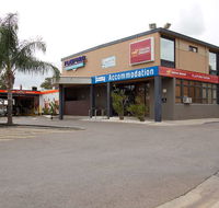 Nightcap at Playford Tavern - Sunshine Coast Guide