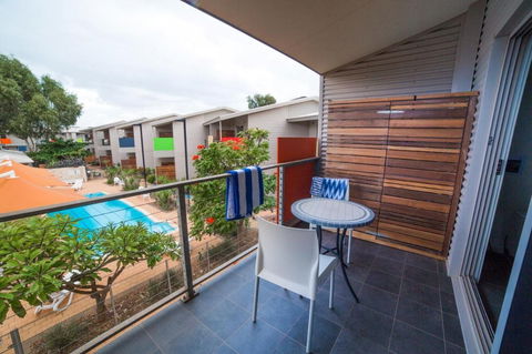 Onslow Beach Resort - Sunshine Coast Guide 12