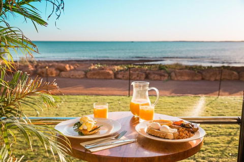 Onslow Beach Resort - Sunshine Coast Guide 17