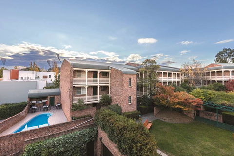 Adina Serviced Apts Canberra Kingston - Sunshine Coast Guide 1