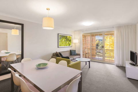 Adina Serviced Apts Canberra Kingston - Sunshine Coast Guide 6