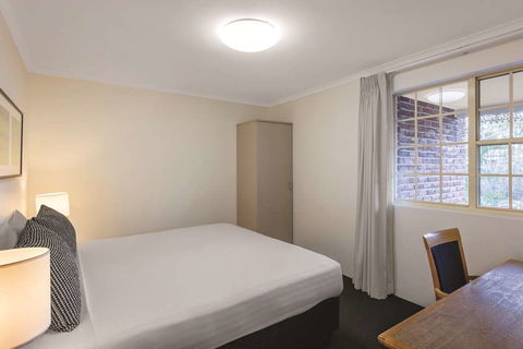Adina Serviced Apts Canberra Kingston - Sunshine Coast Guide 9