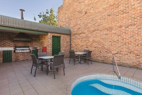 Adina Serviced Apts Canberra Kingston - Sunshine Coast Guide 14