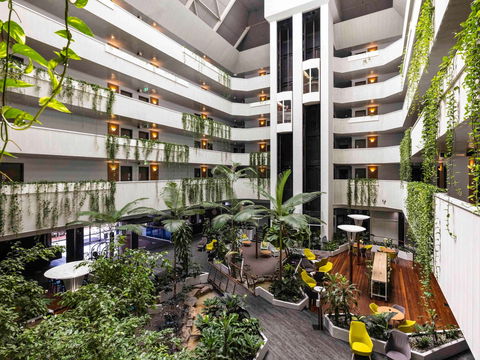 Novotel Darwin Atrium - Sunshine Coast Guide 0