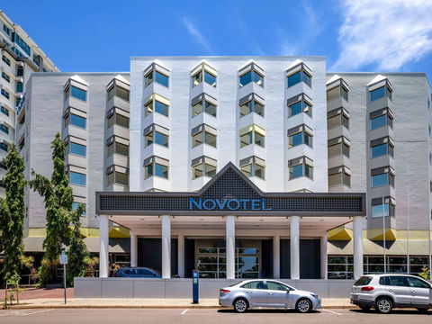 Novotel Darwin Atrium - Sunshine Coast Guide 1