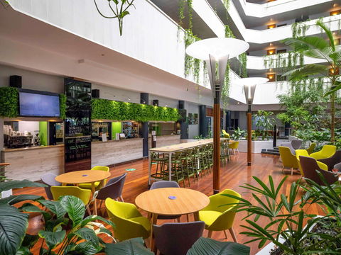 Novotel Darwin Atrium - Sunshine Coast Guide 3
