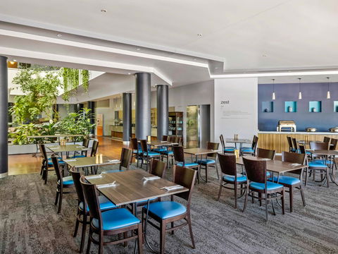 Novotel Darwin Atrium - Sunshine Coast Guide 11