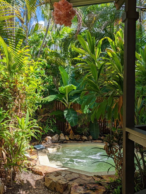 Palms City Resort - Sunshine Coast Guide 7