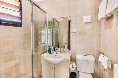 Palms City Resort - Sunshine Coast Guide 8