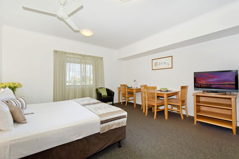 Metro Advance Apartments & Hotel - Sunshine Coast Guide 12