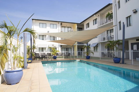Metro Advance Apartments & Hotel - Sunshine Coast Guide 13
