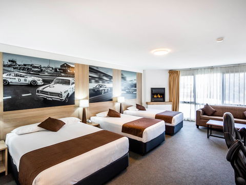 Mantra Bathurst - Sunshine Coast Guide 4