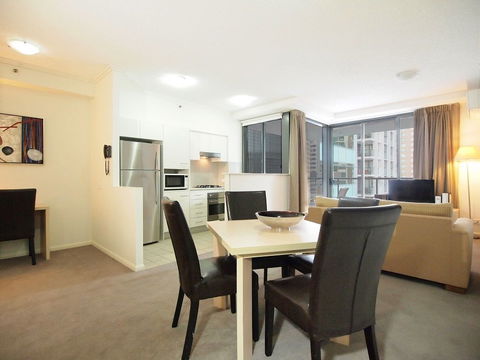 Oaks 212 Margaret - Sunshine Coast Guide 1