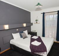 Elm Court Motel - Sunshine Coast Guide
