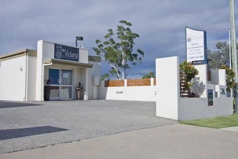 53 On Victoria - Sunshine Coast Guide 0