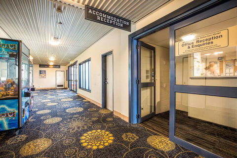 Atherton Hotel - Sunshine Coast Guide 1